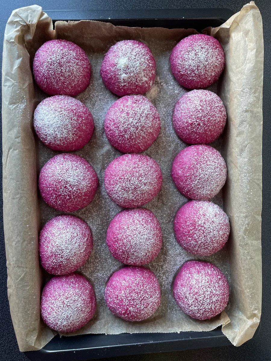 Cold-Rise Beet Rolls (15 pieces) - Images 4