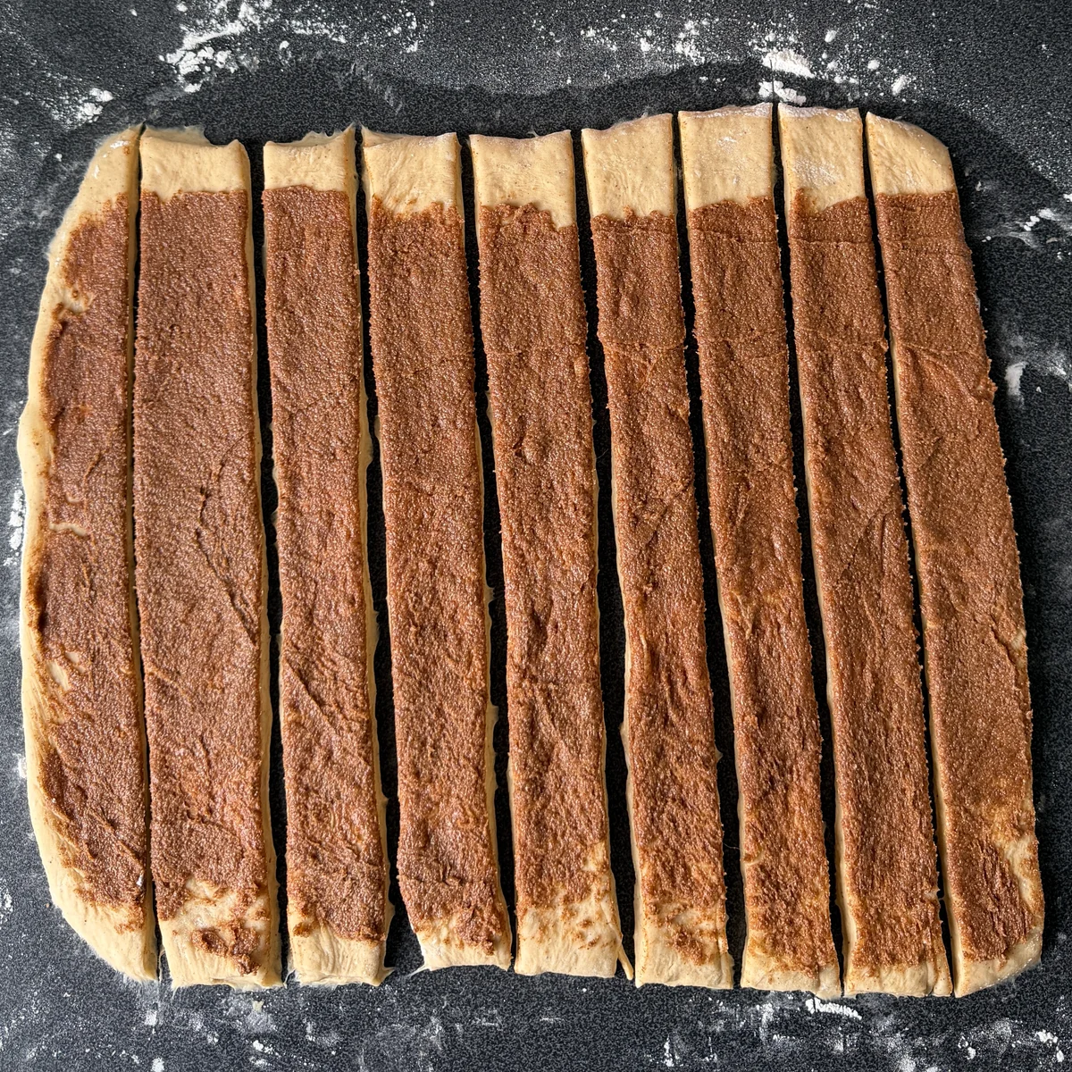 Cinnamon Rolls with Sugarish - Images 1