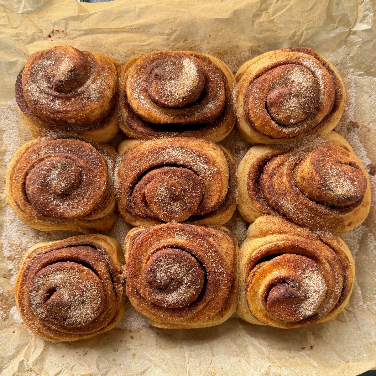 Cinnamon Rolls with Sugarish - Images 4