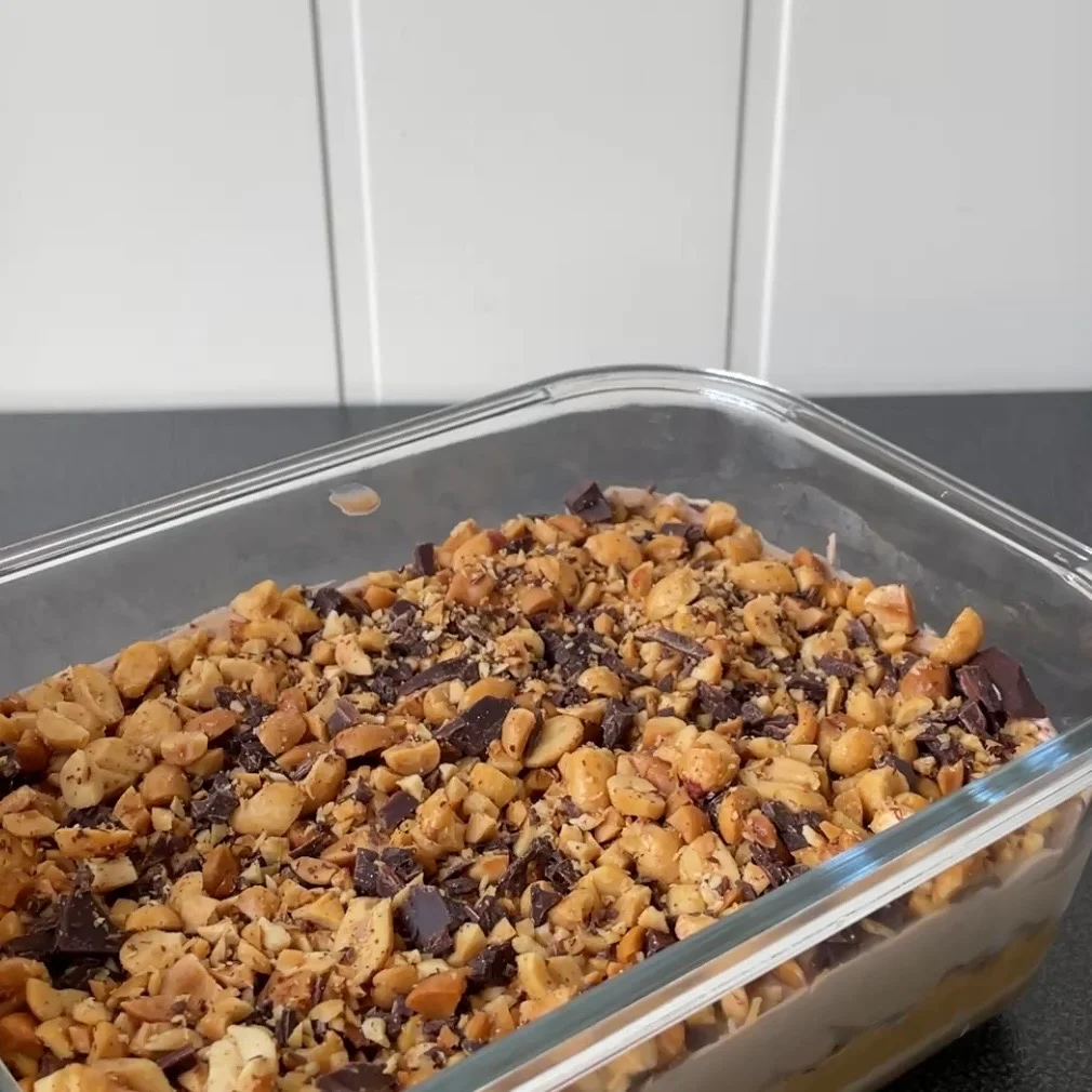 Kremet Snickers dessert - Bilde 1