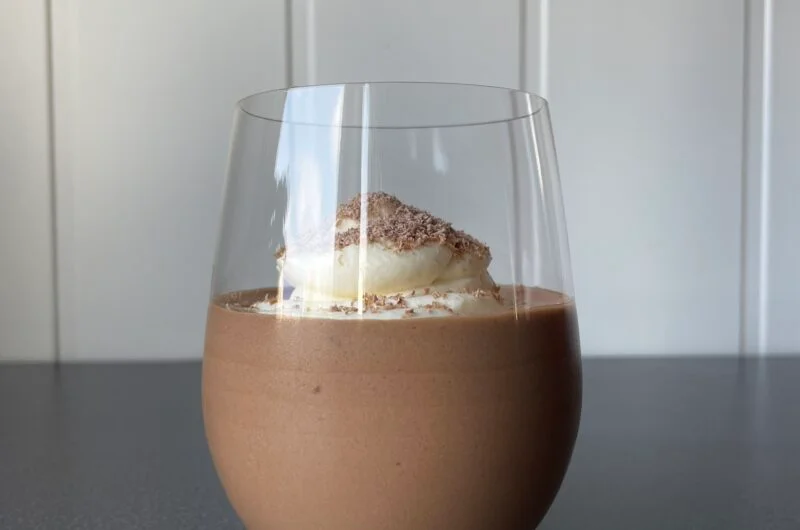 Melkesjokolademousse med melkekremfyll