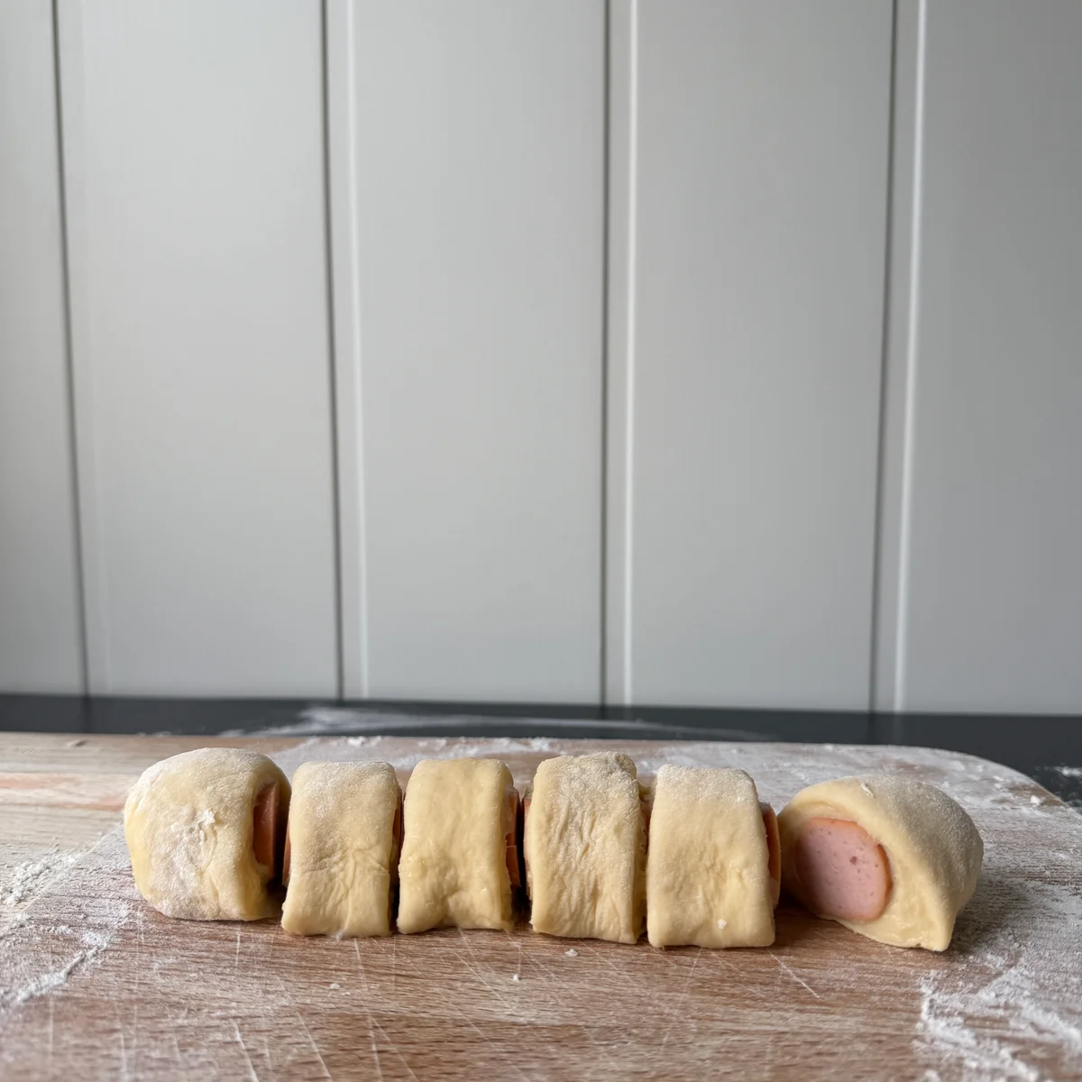 Pølseblomster med ost, sesam og vårløk  - Bilder 2