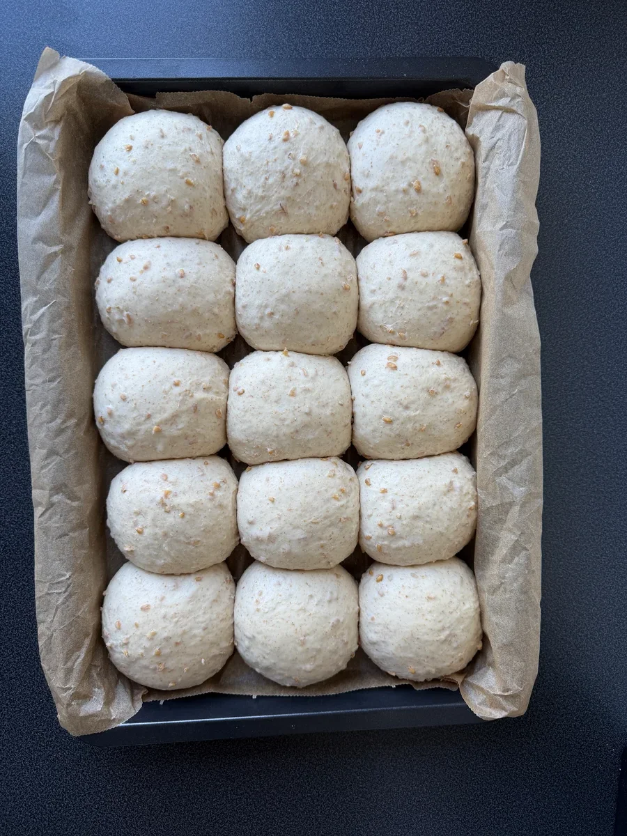 Juicy Wheat Rolls with Oats and Whole Grain - Images 2